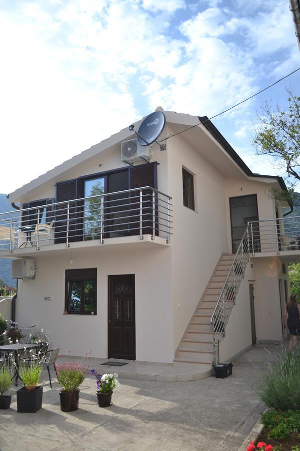 Apartments Nikovic Risan Exterior photo